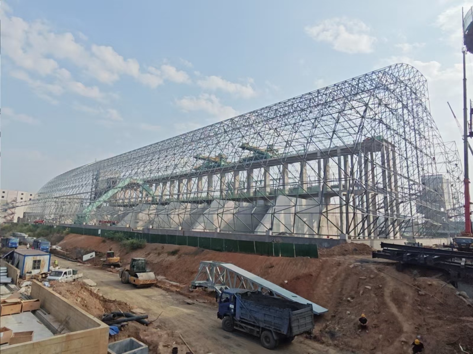 萍鄉(xiāng)旭陽(yáng)能源有限公司年產(chǎn)180萬(wàn)噸焦化煤棚 萍鄉(xiāng)旭陽(yáng)能源有限公司年產(chǎn)180萬(wàn)噸焦化煤棚